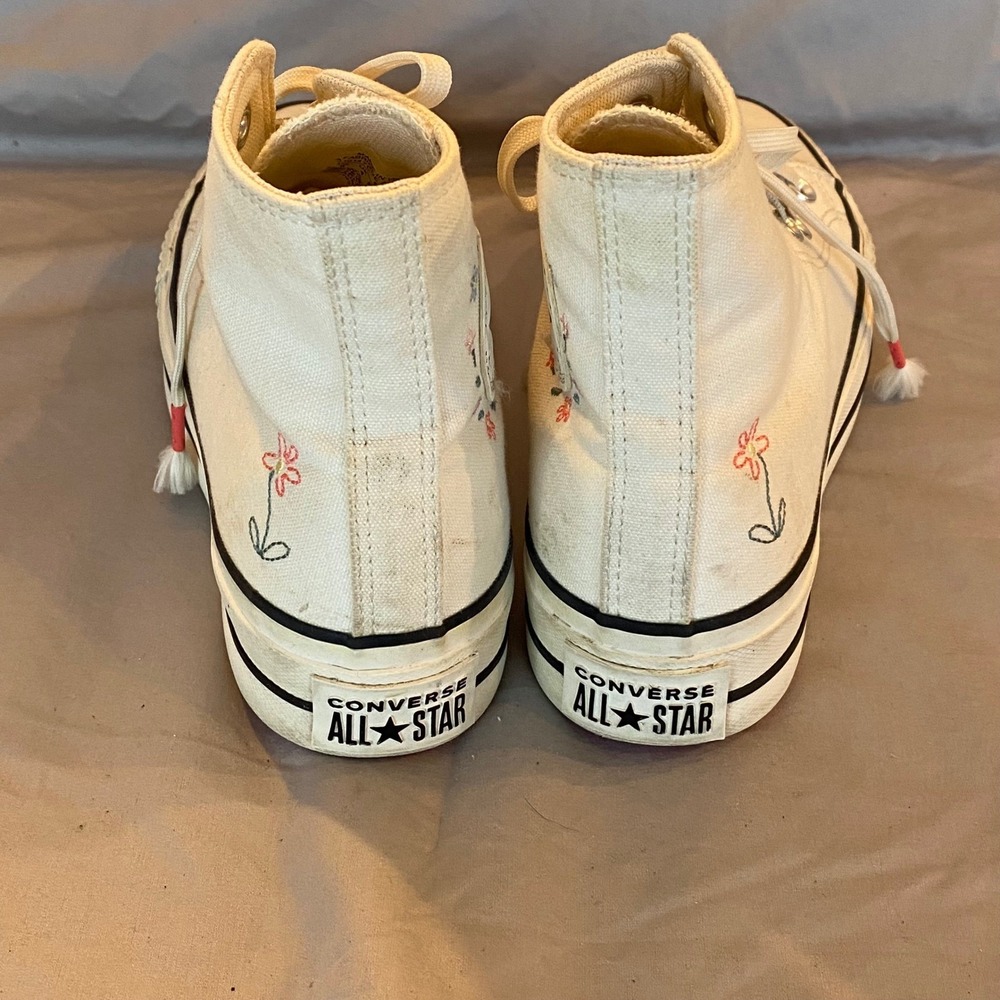 Converse Chuck Taylor All Star‎ High Top Embroidered Floral Sneakers Size 6 - Picture 4 of 10